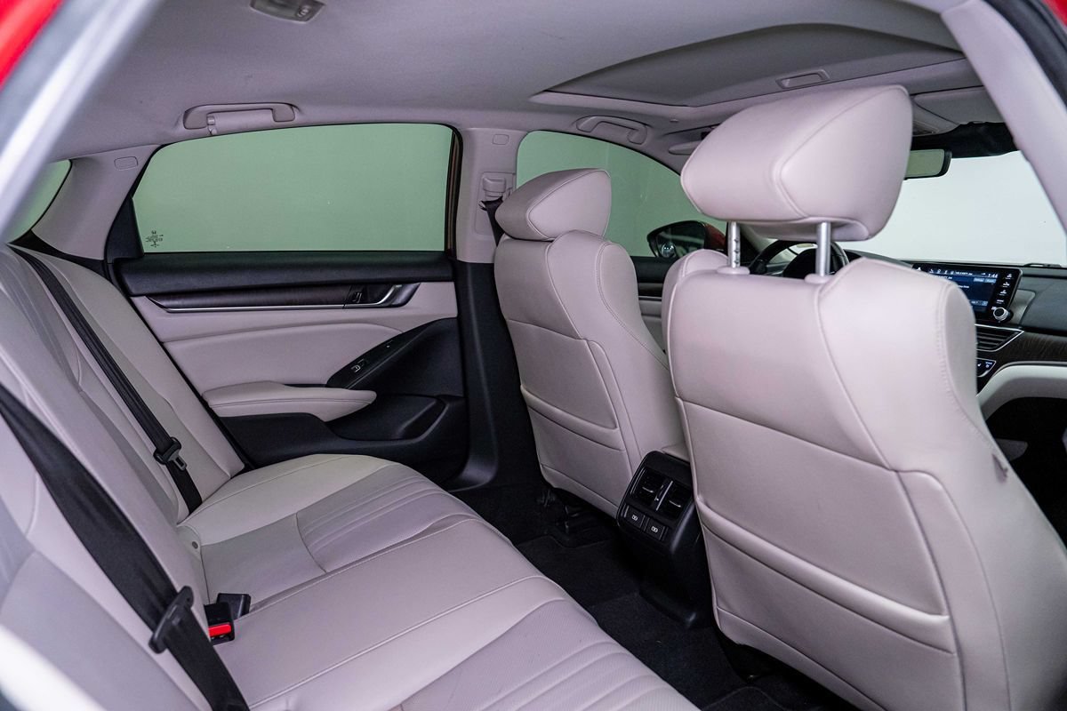 Used 2021 Honda Accord Touring image 17