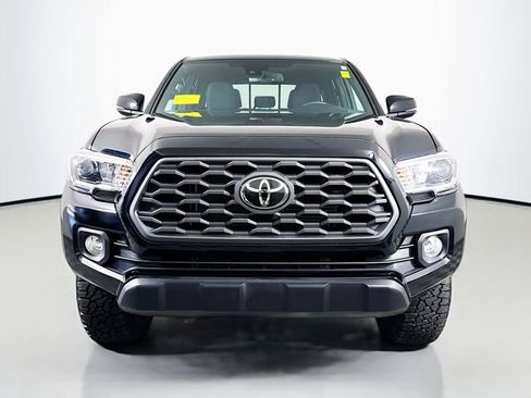 Used 2020 Toyota Tacoma TRD Off-Road AWD/4WD image 11