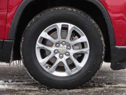 Used 2019 Chevrolet Traverse LT w/ LPO, Floor Liner Package image 11