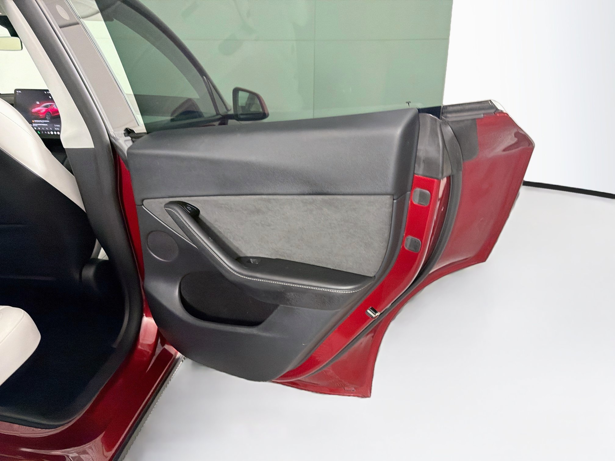 Used 2025 Tesla Model Y Long Range AWD/4WD image 31