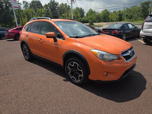 Used 2015 Subaru Crosstrek 2.0i Premium w/ Popular Package #1 AWD/4WD image 1