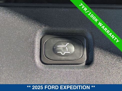 Certified 2025 Ford Expedition Active image 15