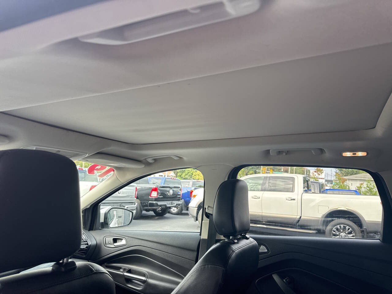Used 2019 Ford Escape Titanium AWD/4WD image 19