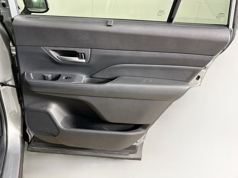 Used 2025 Toyota Grand Highlander AWD image 32