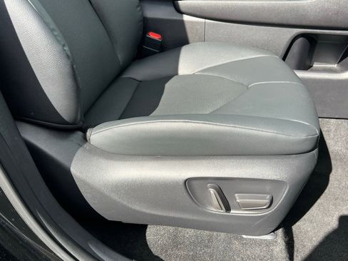 Used 2025 Toyota Grand Highlander XLE image 15