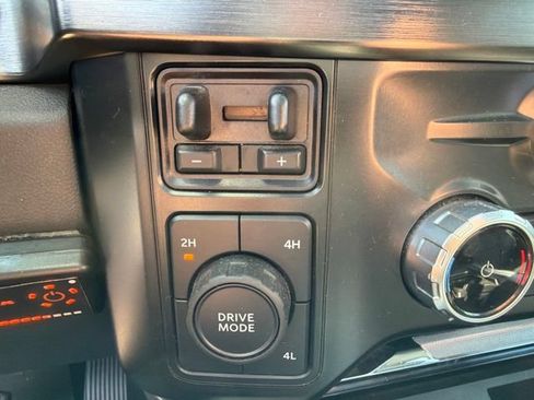 Used 2023 Ford F350 Lariat w/ Lariat Ultimate Package AWD/4WD image 11