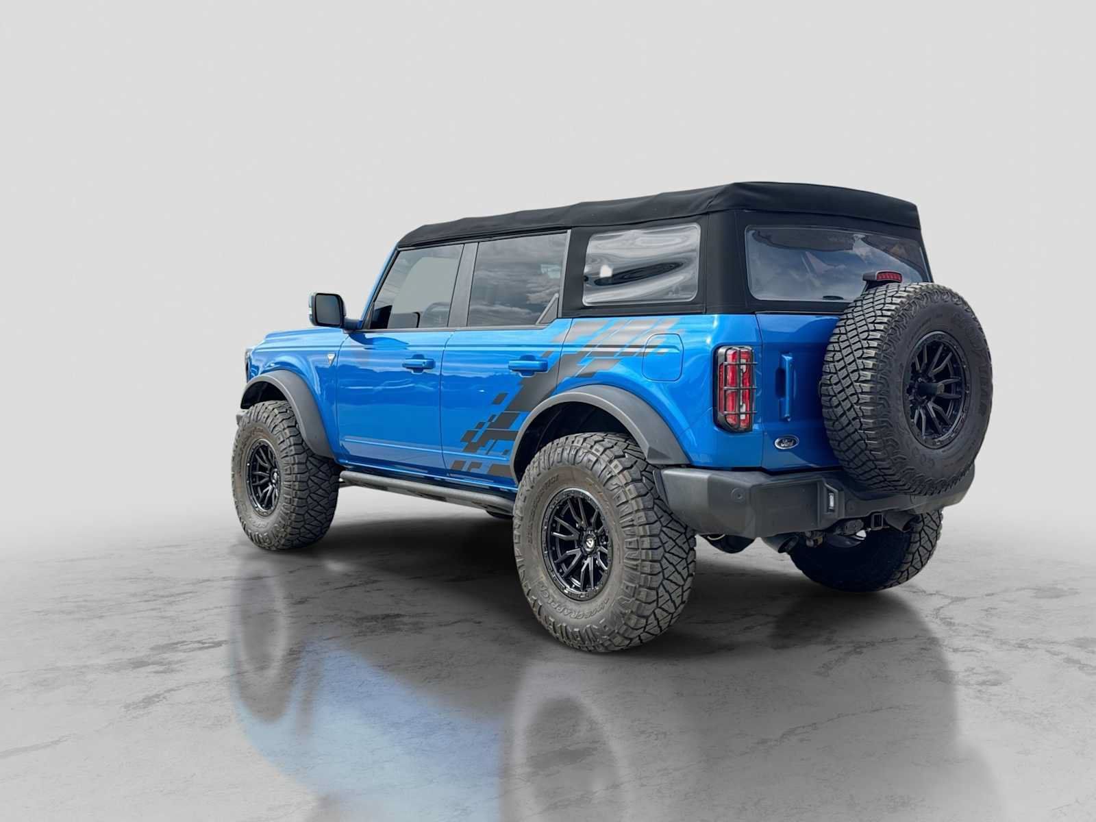 Used 2022 Ford Bronco Outer Banks w/ Sasquatch Package AWD/4WD image 4