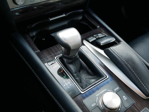 Used 2014 Lexus LS 460 AWD image 25