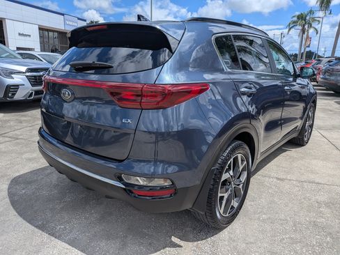 Used 2022 Kia Sportage EX FWD image 4