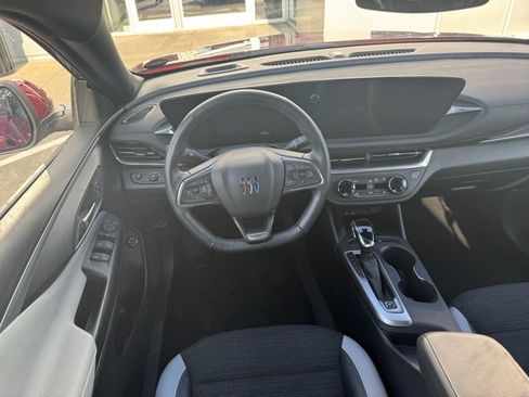 Certified 2024 Buick Envista Preferred w/ Convenience I Package image 11