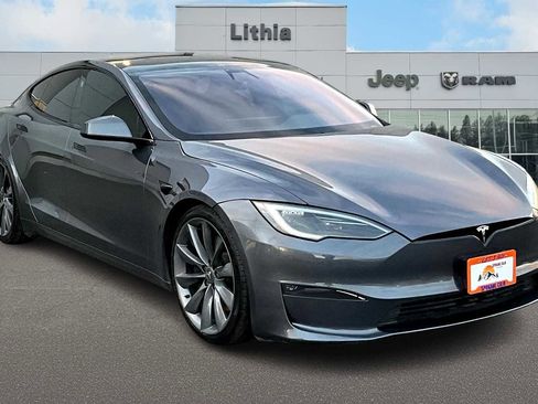 Used 2022 Tesla Model S image 22