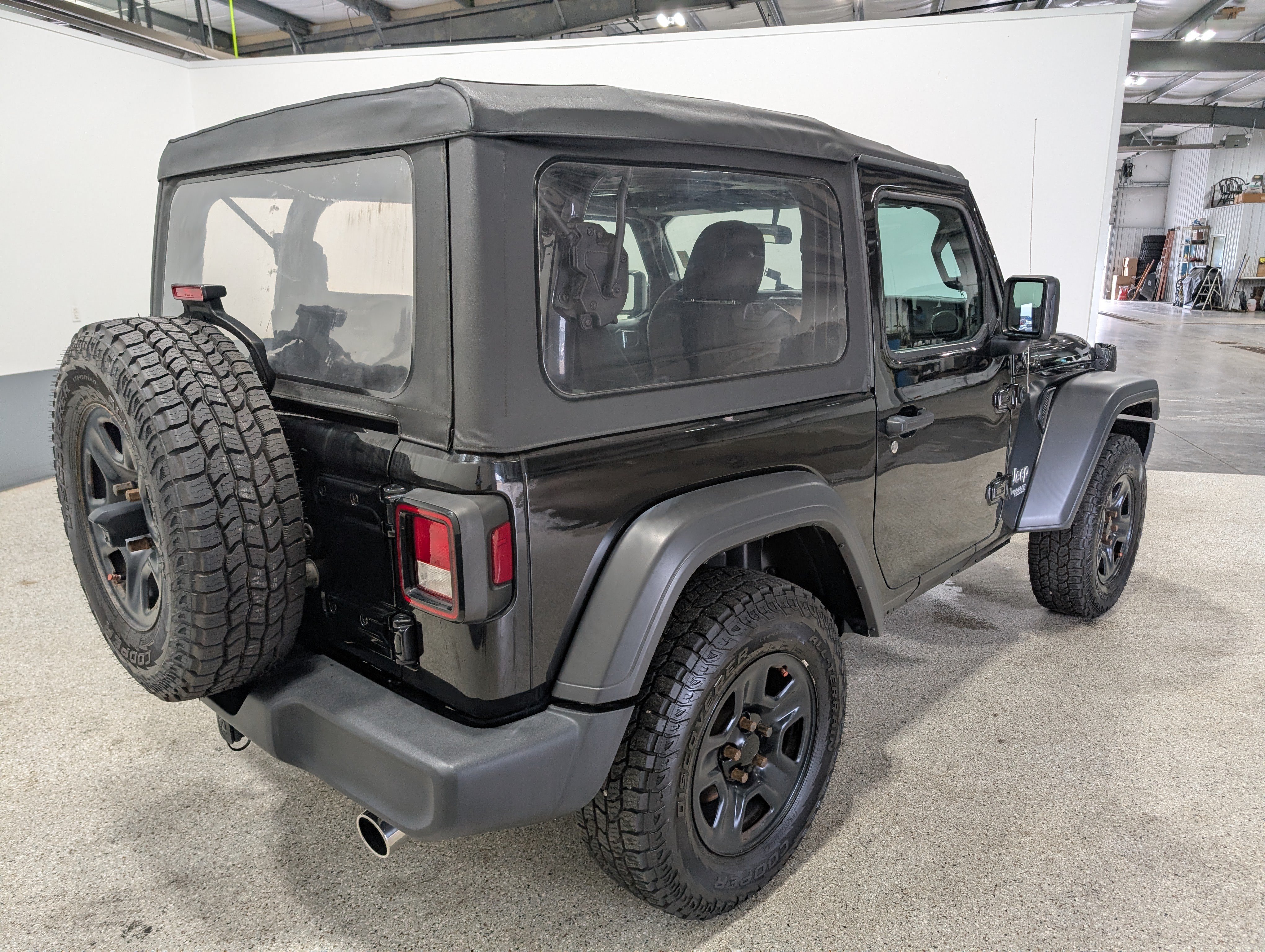 Used 2020 Jeep Wrangler Sport AWD/4WD image 3