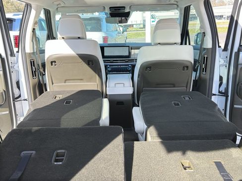 New 2025 Hyundai Santa Fe Calligraphy FWD image 39