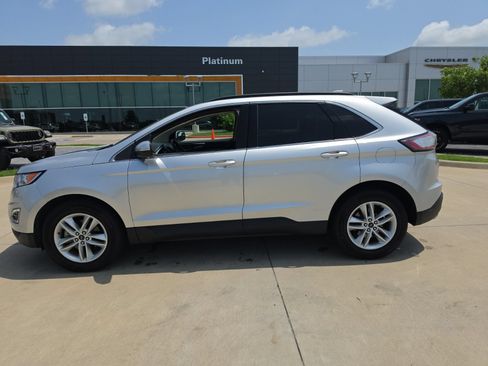 Used 2018 Ford Edge SEL w/ Equipment Group 201A FWD image 2