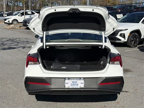 New 2026 Hyundai Elantra Blue image 18