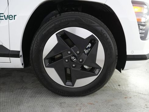 Used 2024 Hyundai Kona Limited FWD image 20