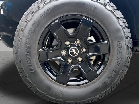 Used 2023 Ford Bronco Black Diamond AWD/4WD image 11