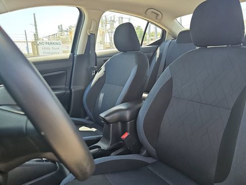 Used 2023 Nissan Versa SV FWD image 14