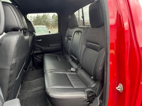 Used 2022 Nissan Frontier PRO-4X w/ Pro-4X Premium Package AWD/4WD image 13