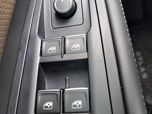 Used 2025 Volkswagen Atlas SEL image 16