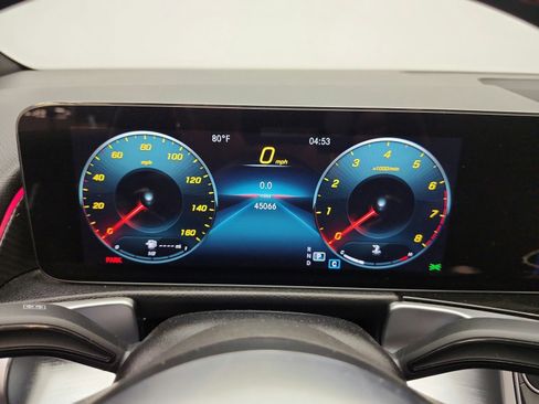 Used 2023 Mercedes-Benz GLB 250 image 12