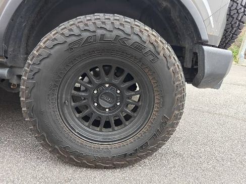 Used 2022 Ford Bronco 4-Door AWD/4WD image 4