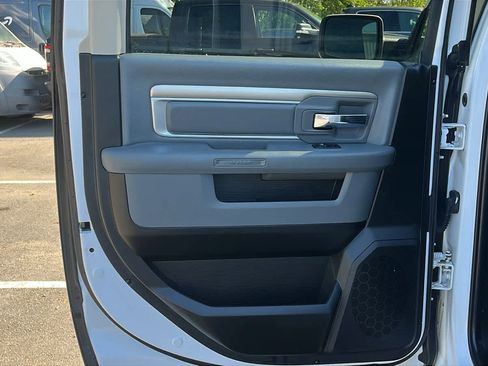 Used 2019 RAM 1500 Big Horn AWD/4WD image 25