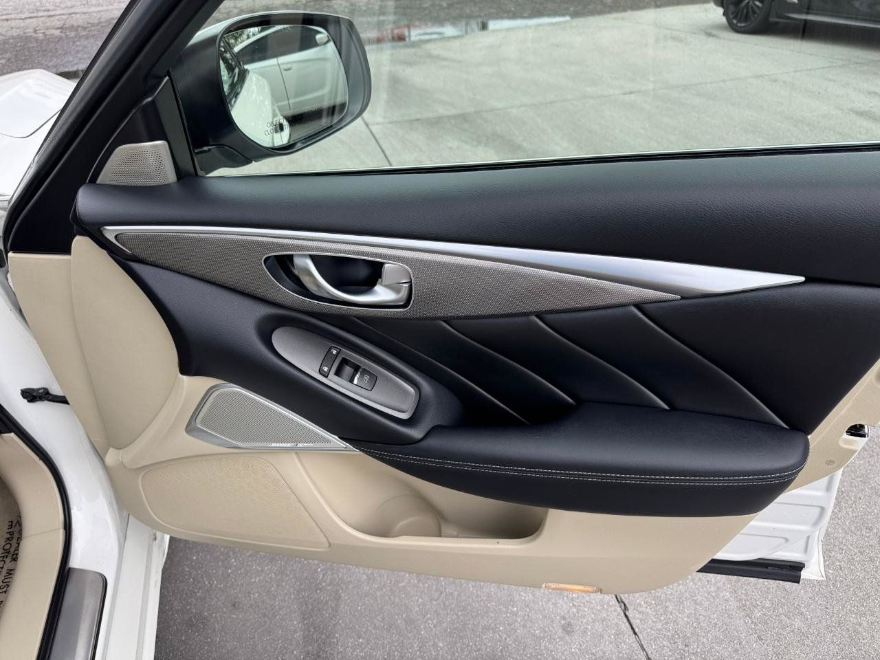 Used 2017 INFINITI Q50 3.0t Premium w/ 3.0T Premium Plus Package AWD/4WD image 19