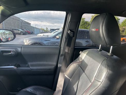 Used 2020 Toyota Tacoma TRD Pro AWD/4WD image 15
