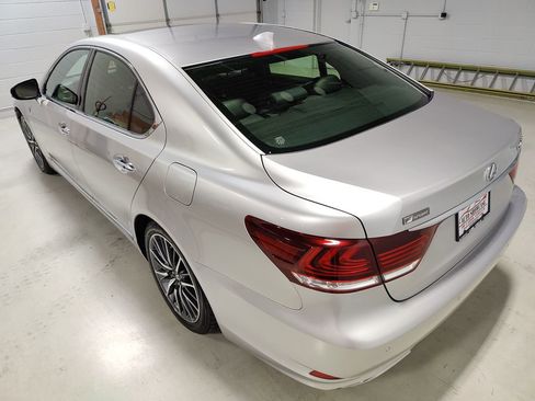 Used 2016 Lexus LS 460 AWD image 29