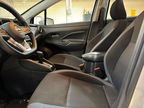Used 2025 Nissan Versa SV FWD image 24