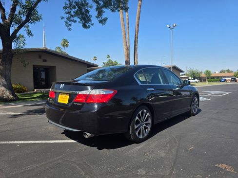 Used 2020 Kia Forte LXS FWD image 8