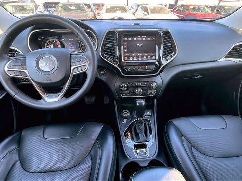 Used 2022 Jeep Cherokee Limited image 16