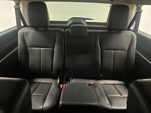 Used 2024 Ford Expedition Max XLT image 16