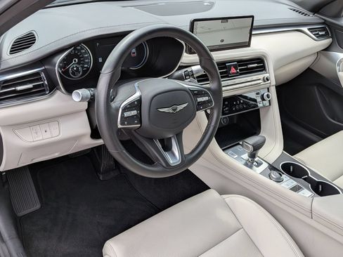 Used 2025 Genesis G70 2.5T RWD image 16