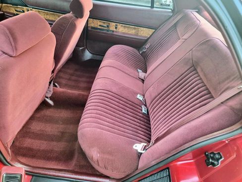 Used 1995 Buick Le Sabre Custom image 24