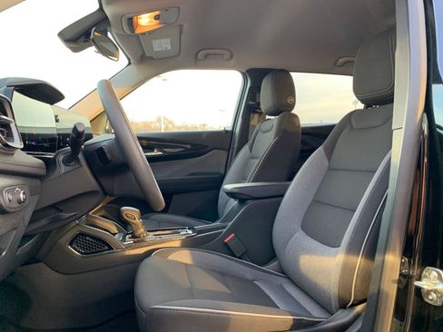 Used 2025 Chevrolet TrailBlazer LT image 24