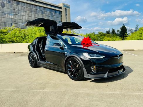 Used 2018 Tesla Model X P100D AWD/4WD image 2