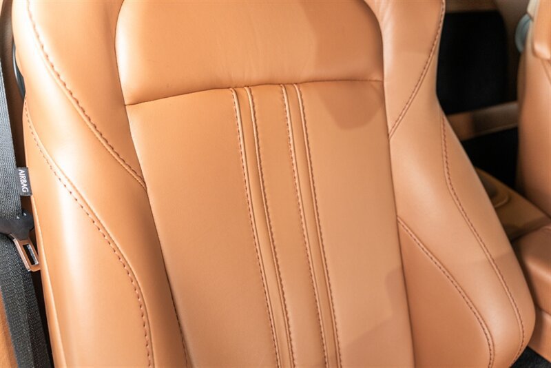 Used 2020 Aston Martin V8 Vantage Coupe RWD image 51