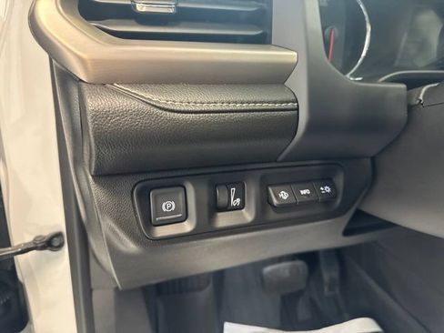 Used 2023 GMC Acadia Denali w/ Denali Ultimate Package AWD/4WD image 28