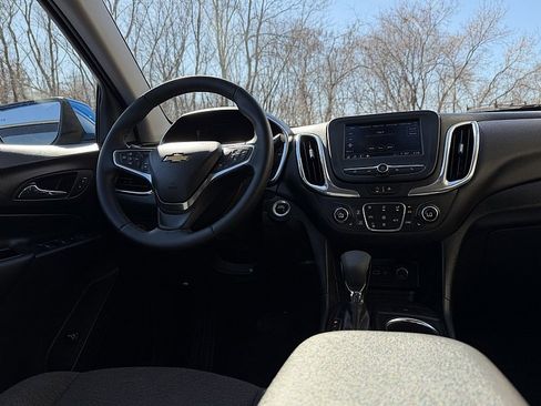 Used 2024 Chevrolet Equinox LT image 11