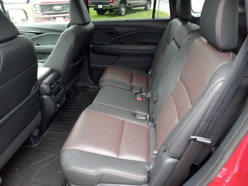 Used 2024 Honda Passport Black Edition image 26