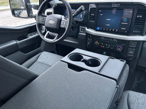 New 2026 Ford F250 XLT w/ XLT Premium Package image 28