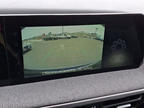 Certified 2025 Nissan Kicks SV image 21