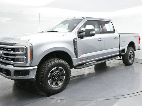 Used 2023 Ford F250 Lariat w/ Lariat Ultimate Package image 3