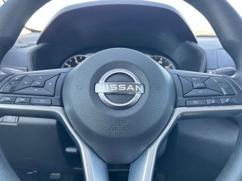 Used 2025 Nissan Altima 2.5 SV image 28