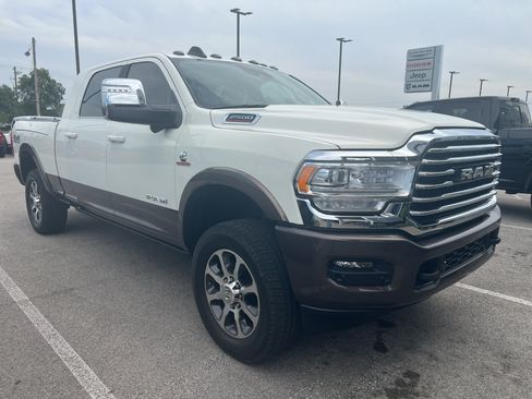 Used 2024 RAM 2500 Limited w/ Safety Group AWD/4WD image 10