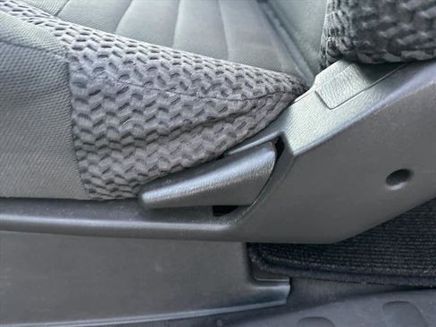 Used 2008 Nissan Frontier SE w/ SE Value Truck Pkg image 14