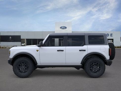 New 2026 Ford Bronco Badlands image 3