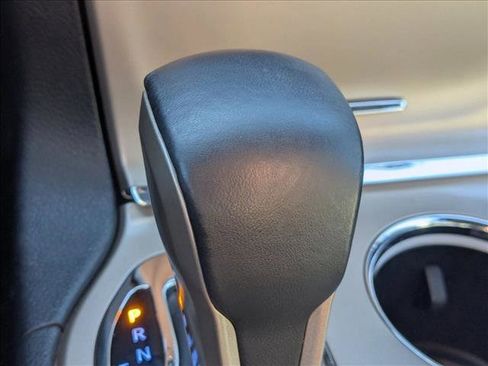 Used 2017 Jeep Grand Cherokee Overland image 13